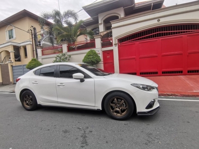 White Mazda 3 2015 for sale in Mandaluyong