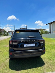 White Ford Everest 2023 for sale in Automatic