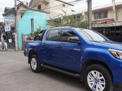 Sell Blue 2018 Toyota Hilux at 13900 km