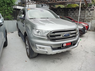 Selling Silver Ford Everest 2018 in Quezon