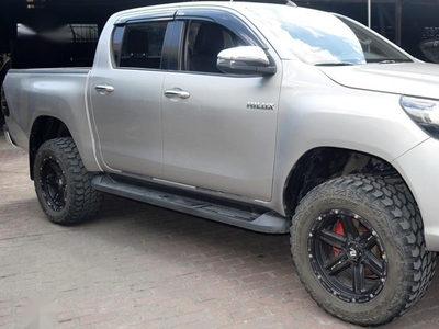 Selling Silver Toyota Hilux 2018 in Pasig