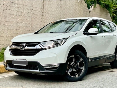 Selling White Honda Cr-V 2018 in Manila