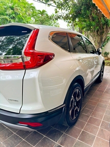 Selling White Honda Cr-V 2018 in Quezon City