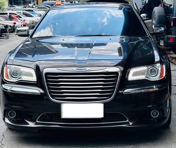 White Chrysler 300c 2014 for sale in Automatic