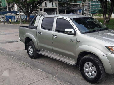 2005 Toyota Hilux 2.5 4x2 MT Silver For Sale