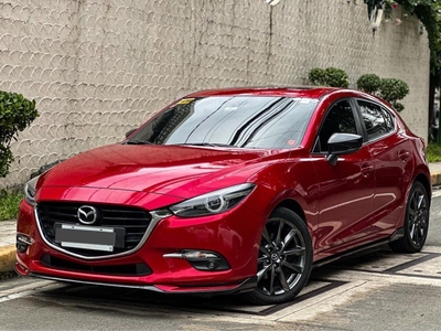 Selling White Mazda 3 2017 in Manila