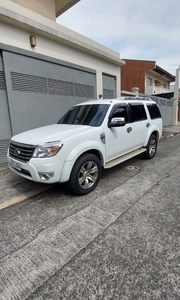 Sell White 2011 Ford Everest in Mandaluyong