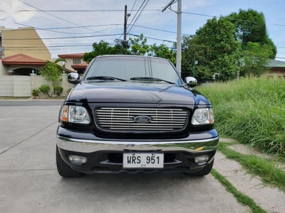 Selling Ford Expedition 2002 Automatic Gasoline in Parañaque