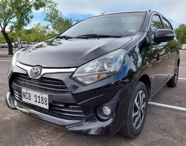 Selling Black Toyota Wigo 2017 in Lucena
