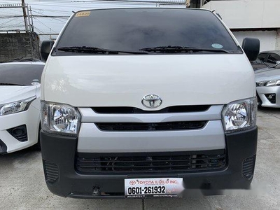 Toyota Hiace 2017 Commuter M/T for sale