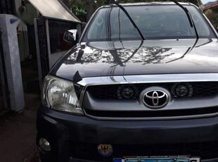 Selling 2nd Hand Toyota Hilux 2010 in Imus