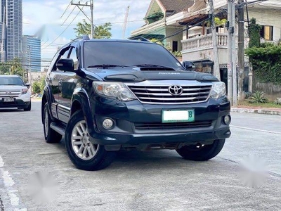Black Toyota Fortuner 2013 for sale in Automatic