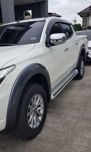 Pearl White Mitsubishi Strada 2018 for sale in Automatic