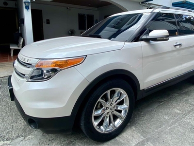 Sell Pearl White 2012 Ford Explorer in San Juan