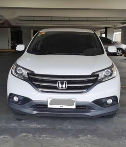 Sell Pearl White 2015 Honda Cr-V in Caloocan