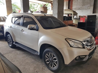 Sell Pearl White 2017 Isuzu Mu-X