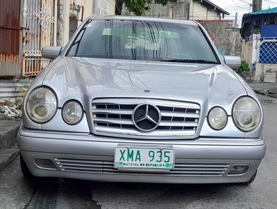 Sell White 1998 Mercedes-Benz E-Class in Valenzuela