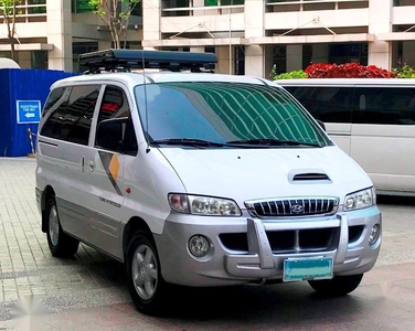 Sell White 2004 Hyundai Starex in Quezon City