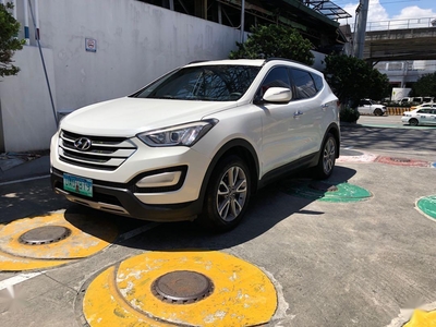 Sell White 2013 Hyundai Santa Fe in Quezon City