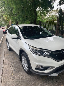 Sell White Honda CR-V 2017 in Las Piñas
