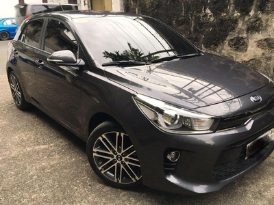 Selling 2018 Kia Rio Hatchback in Makati