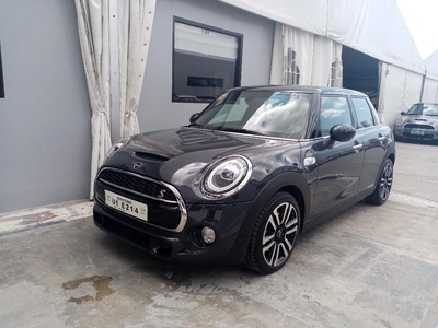 Selling Black Mini Cooper 2018 in Bacoor