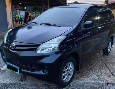 Selling Black Toyota Avanza 2013 in Manila