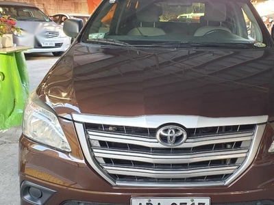 Selling Brown Toyota Innova 2014 in Las Piñas