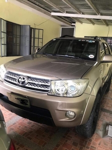 Selling Grey Toyota Fortuner in Muntinlupa