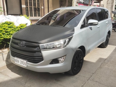 Selling Grey Toyota Innova 2017 in Laguna
