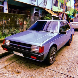 Selling Mitsubishi Lancer 1987 in Mandaluyong