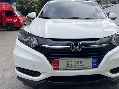 Selling Pearl White Honda Hr-V 2015 in Makati