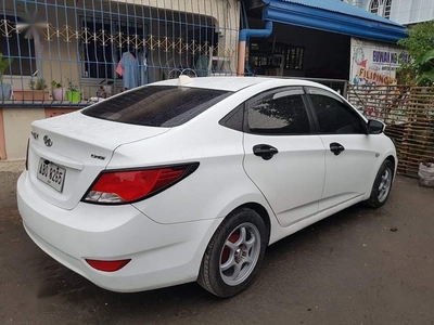 Selling Pearl White Hyundai Accent 2015 in Tarlac