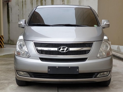 Selling Silver Hyundai Grand starex in Marikina