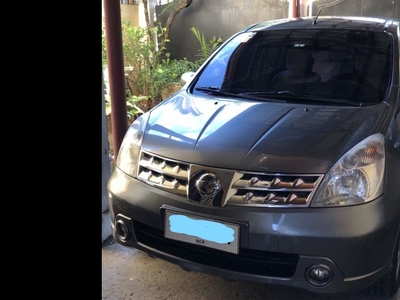 Selling Silver Nissan Grand Livina 2012 in Quezon