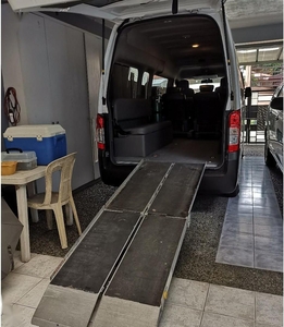 Selling Silver Nissan Urvan 2016 in Manila