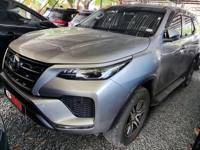 Selling Silver Toyota Fortuner 2021 in Quezon