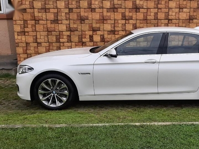 Selling White BMW 520D in Marikina