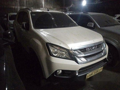 Selling White Isuzu Mu-X 2017 in Quezon City