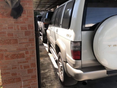 Selling White Isuzu Trooper 2003 in Manila