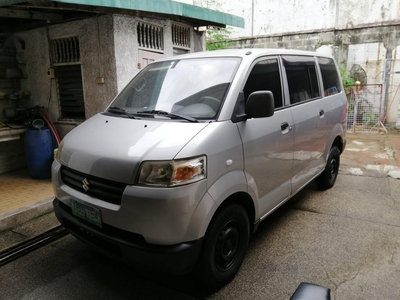 Selling White Suzuki Apv in Quezon City