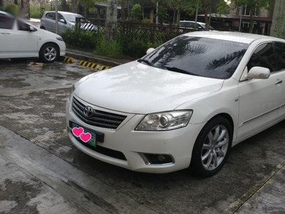 Selling White Toyota Camry 2010 in Bacolod