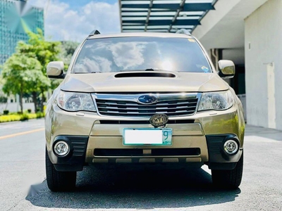 Silver Subaru Forester 2009 for sale in Automatic