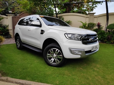 White Ford Everest 2015 for sale in Bautista