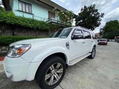 White Ford Everest for sale in Manila