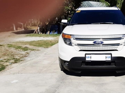 White Ford Explorer 2014 for sale in Automatic