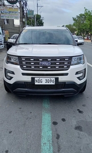 White Ford Explorer 2017 for sale in Quezon