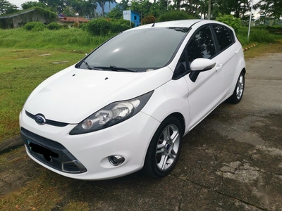 White Ford Fiesta for sale in Muntinlupa