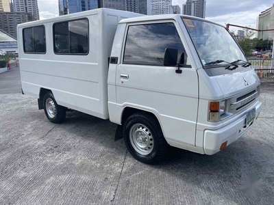 White Mitsubishi L300 2014 for sale in Pasig