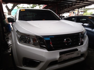 White Nissan Navara 2017 for sale in Vista Mall Taguig